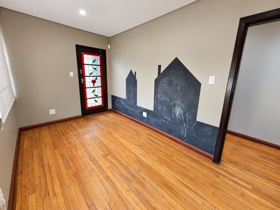 5 Bedroom Property for Sale in Waverley Free State
